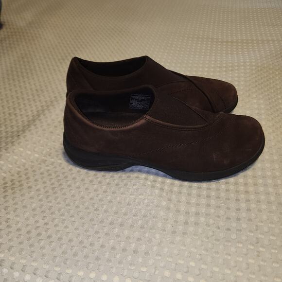 MERRELL EUC WOMEN'S SIZE 7.5 SUEDE SLIPON SHOES - Picture 1 of 11